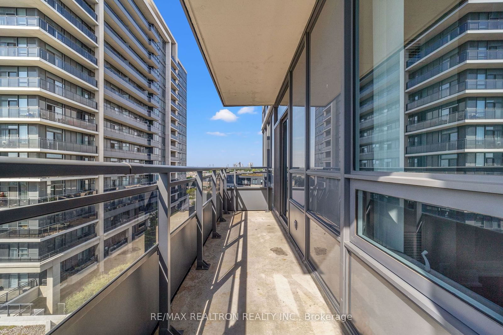 75 North Park Rd, unit 608 for sale