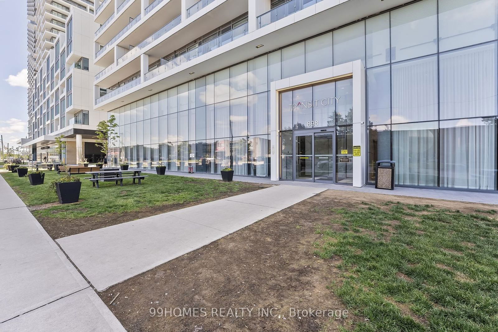 898 Portage Pkwy, unit 2207 for sale - image #1