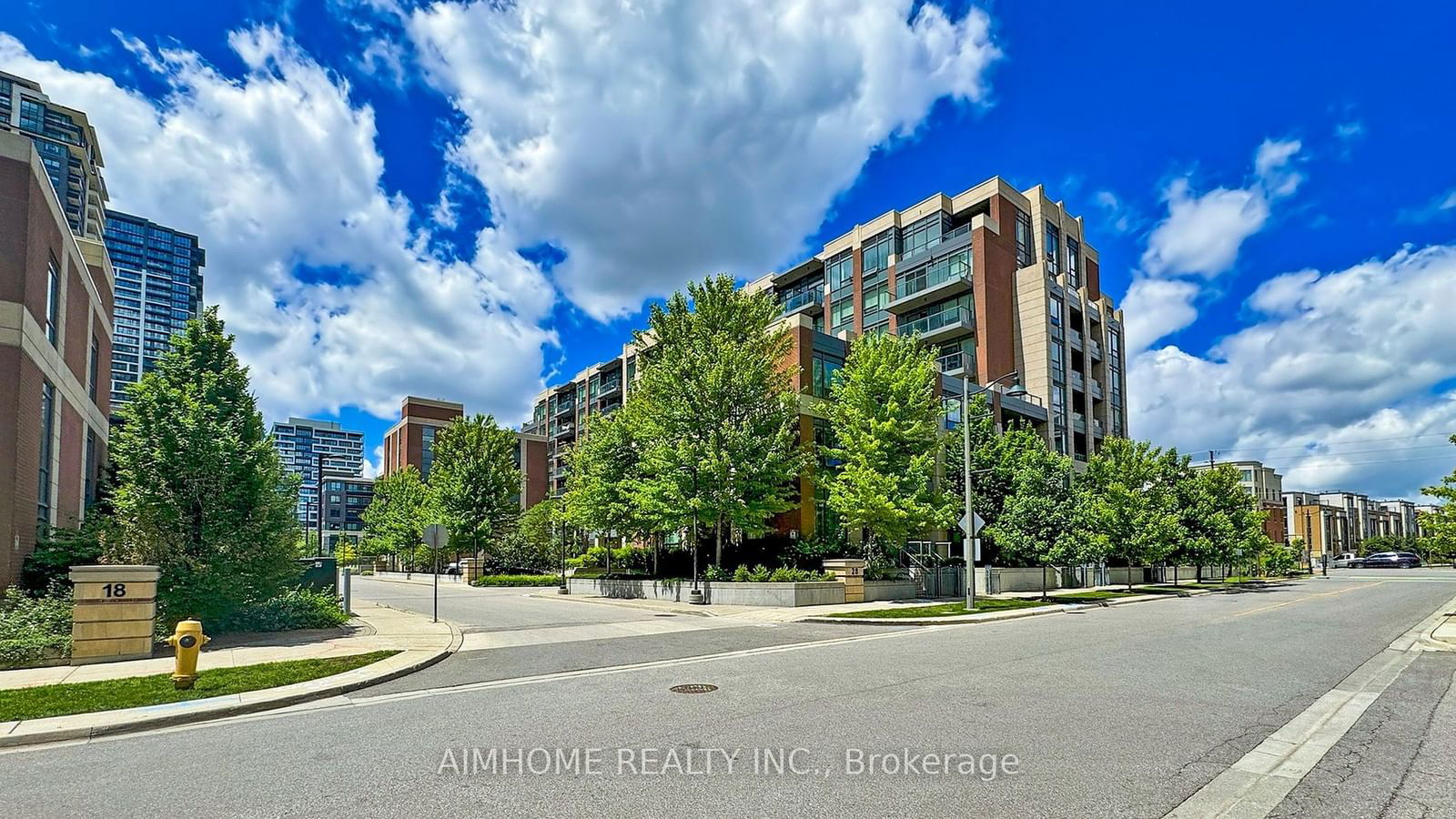 28 Uptown Dr, unit 203 for sale - image #1