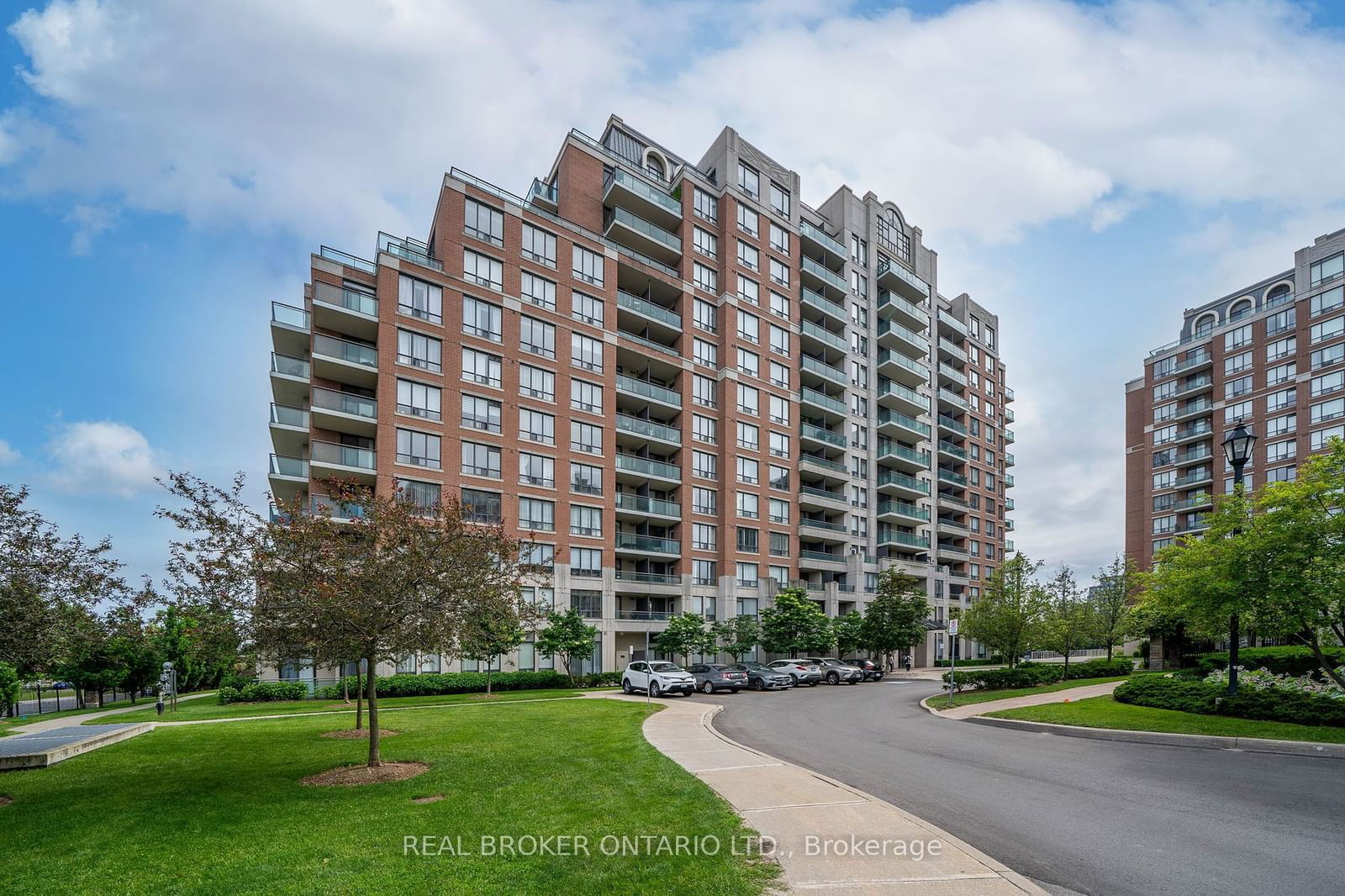 310 Red Maple Rd, unit 706 for sale - image #2