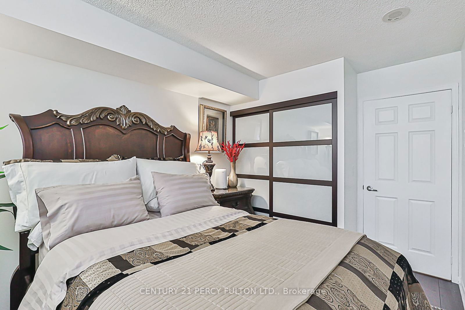 75 King William Cres, unit 409 for sale - image #26