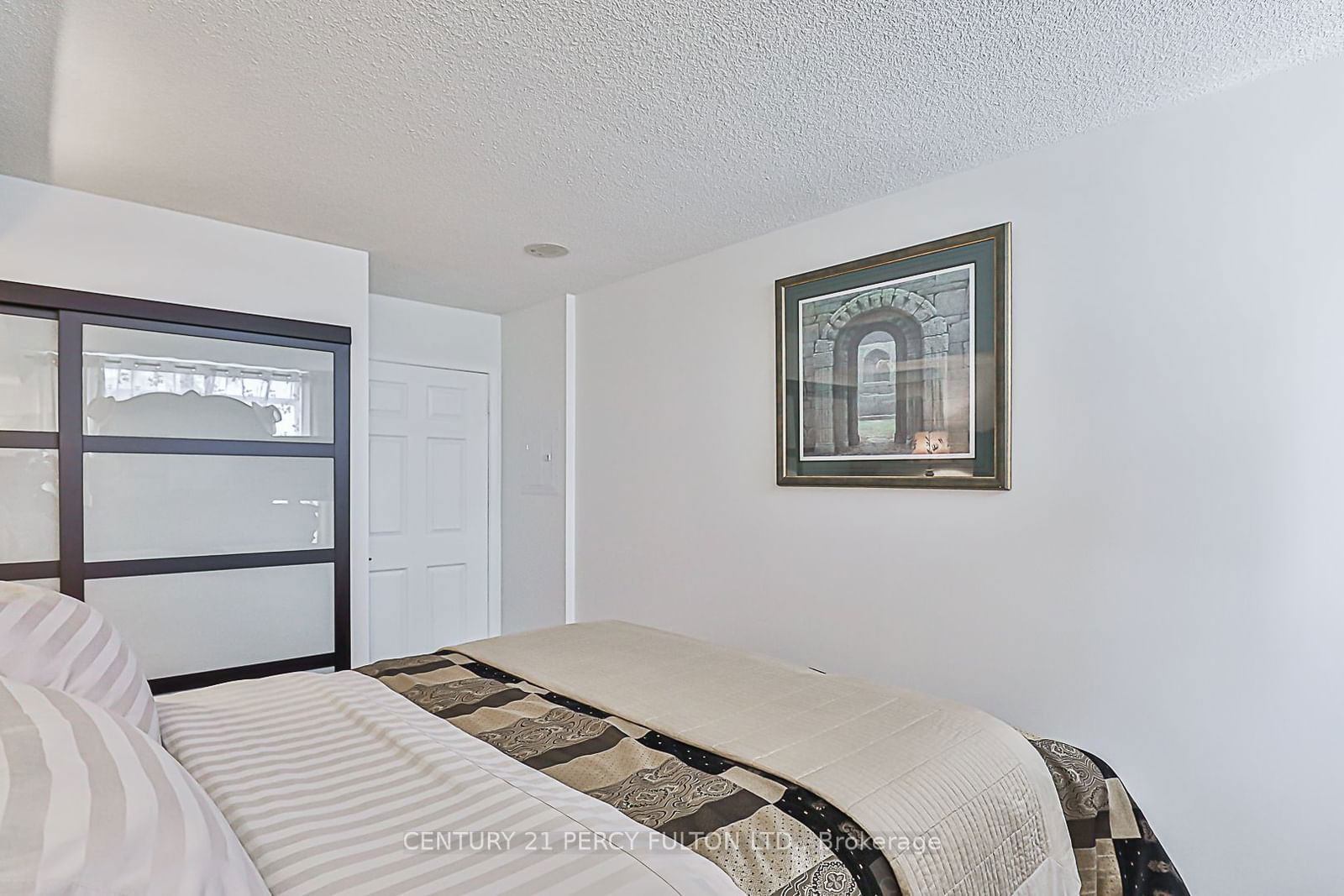 75 King William Cres, unit 409 for sale - image #28