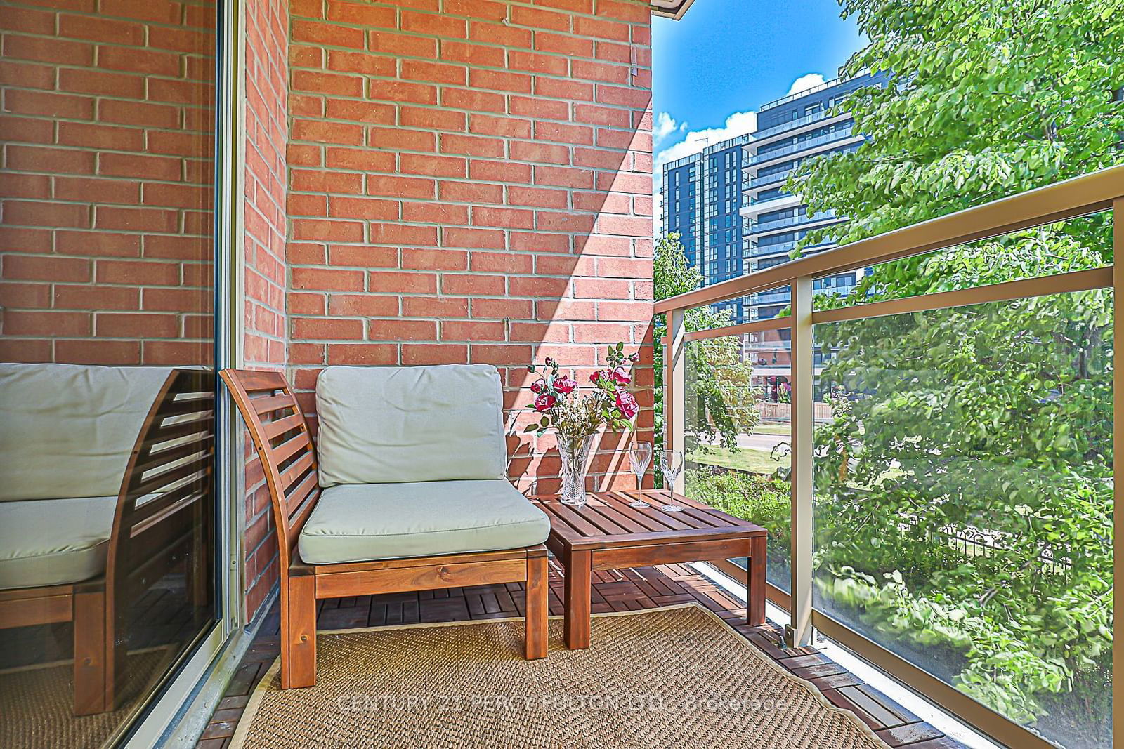 75 King William Cres, unit 409 for sale - image #32