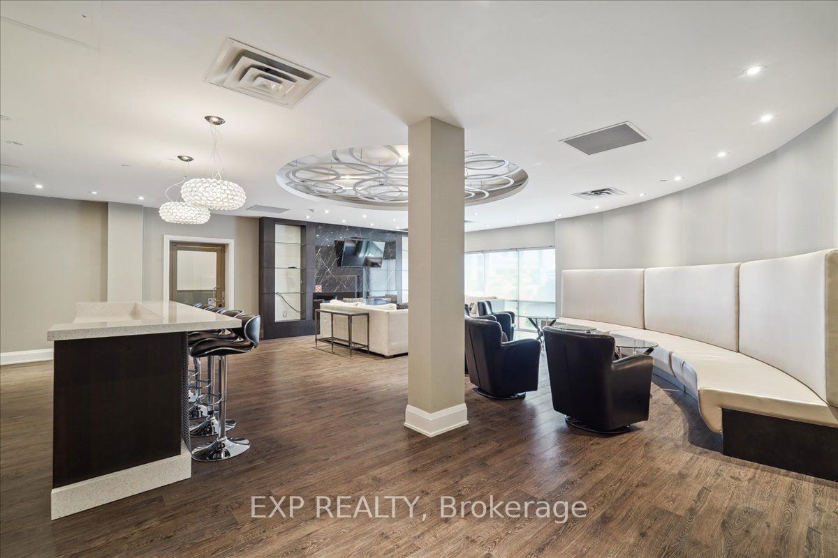 15277 Yonge St, unit 315 for sale - image #29