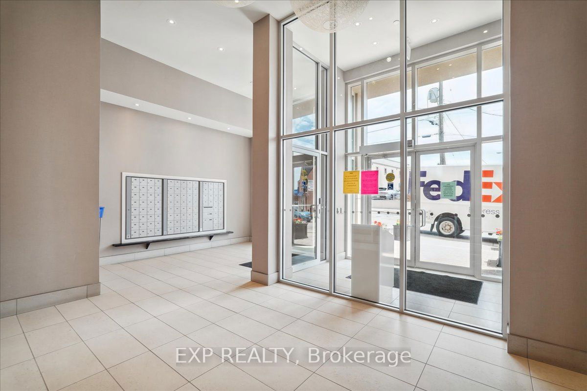 15277 Yonge St, unit 315 for sale - image #6