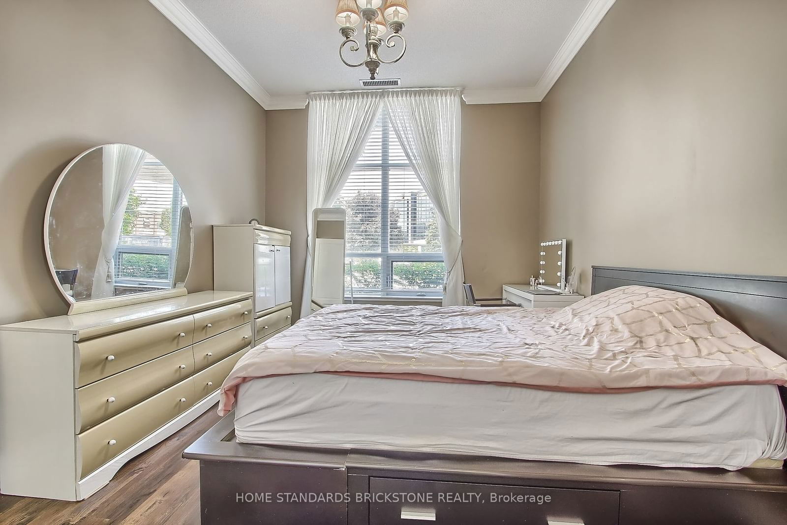 9225 Jane St, unit 115 for sale - image #13