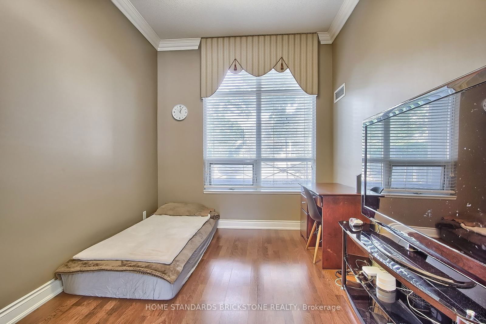 9225 Jane St, unit 115 for sale - image #17