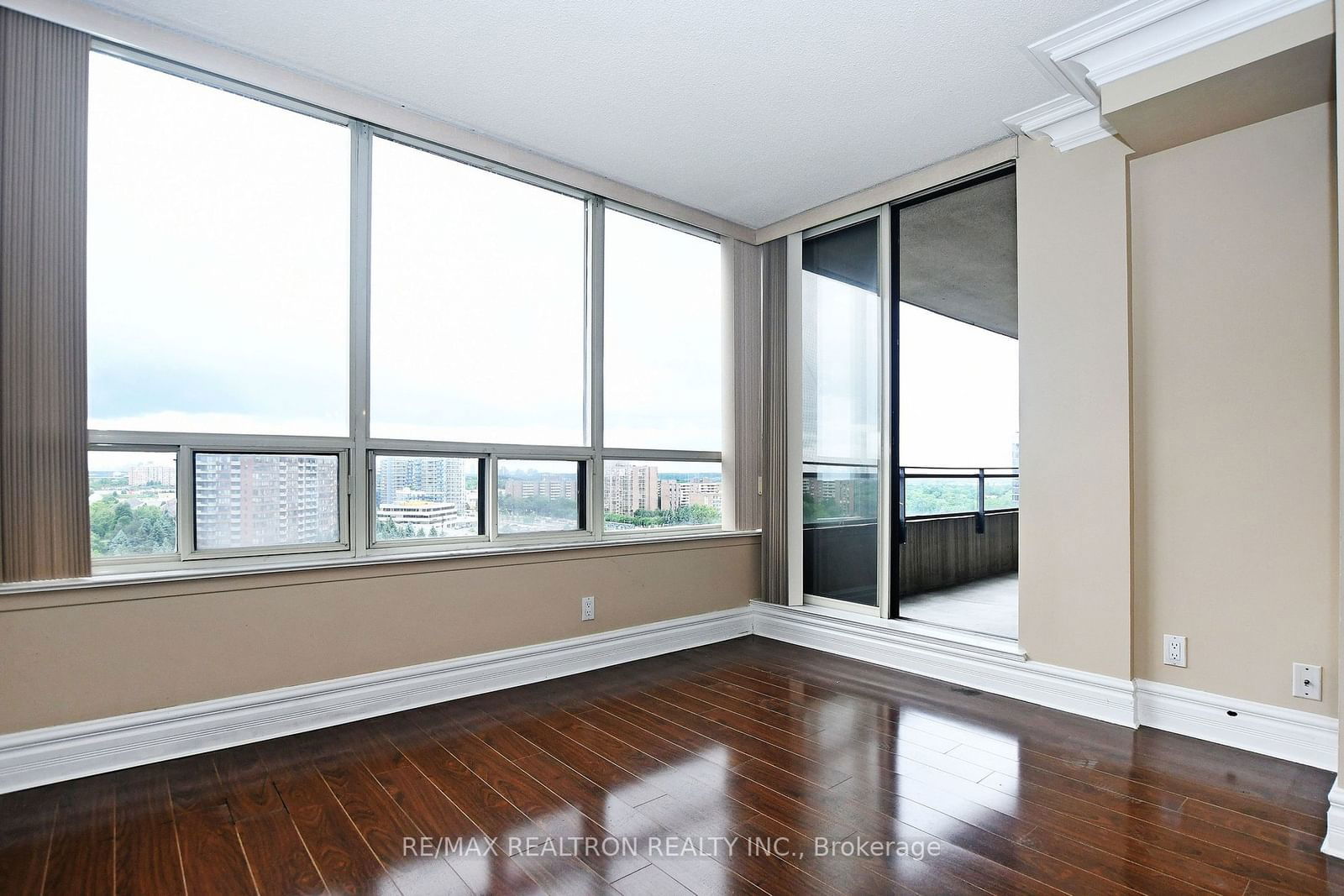 32 Clarissa Dr, unit 1524 for sale - image #11