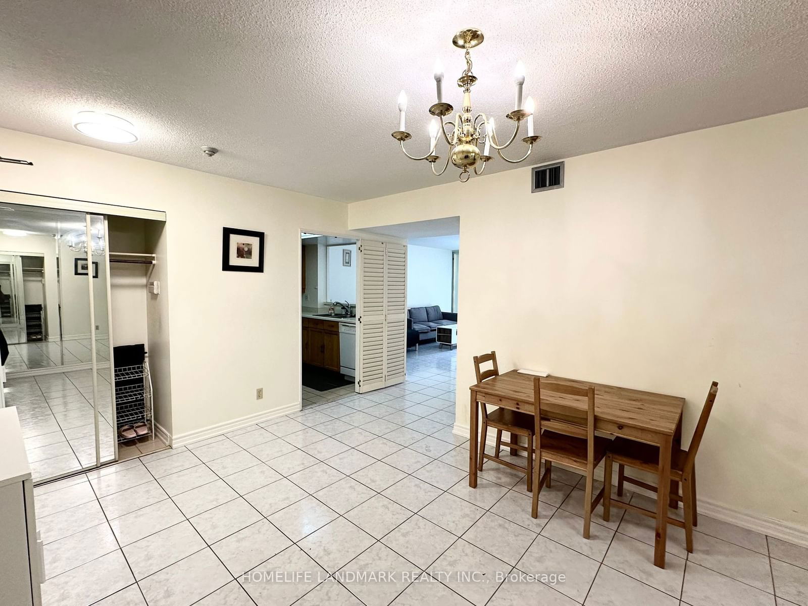 22 Clarissa Dr, unit 206 for sale - image #6