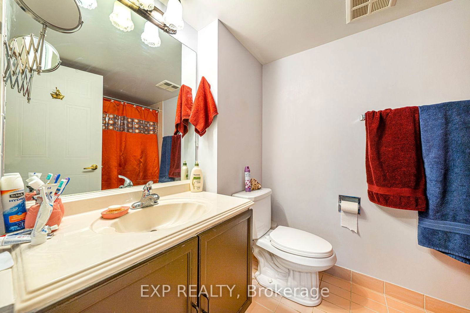 32 Clarissa Dr, unit 521 for sale - image #26