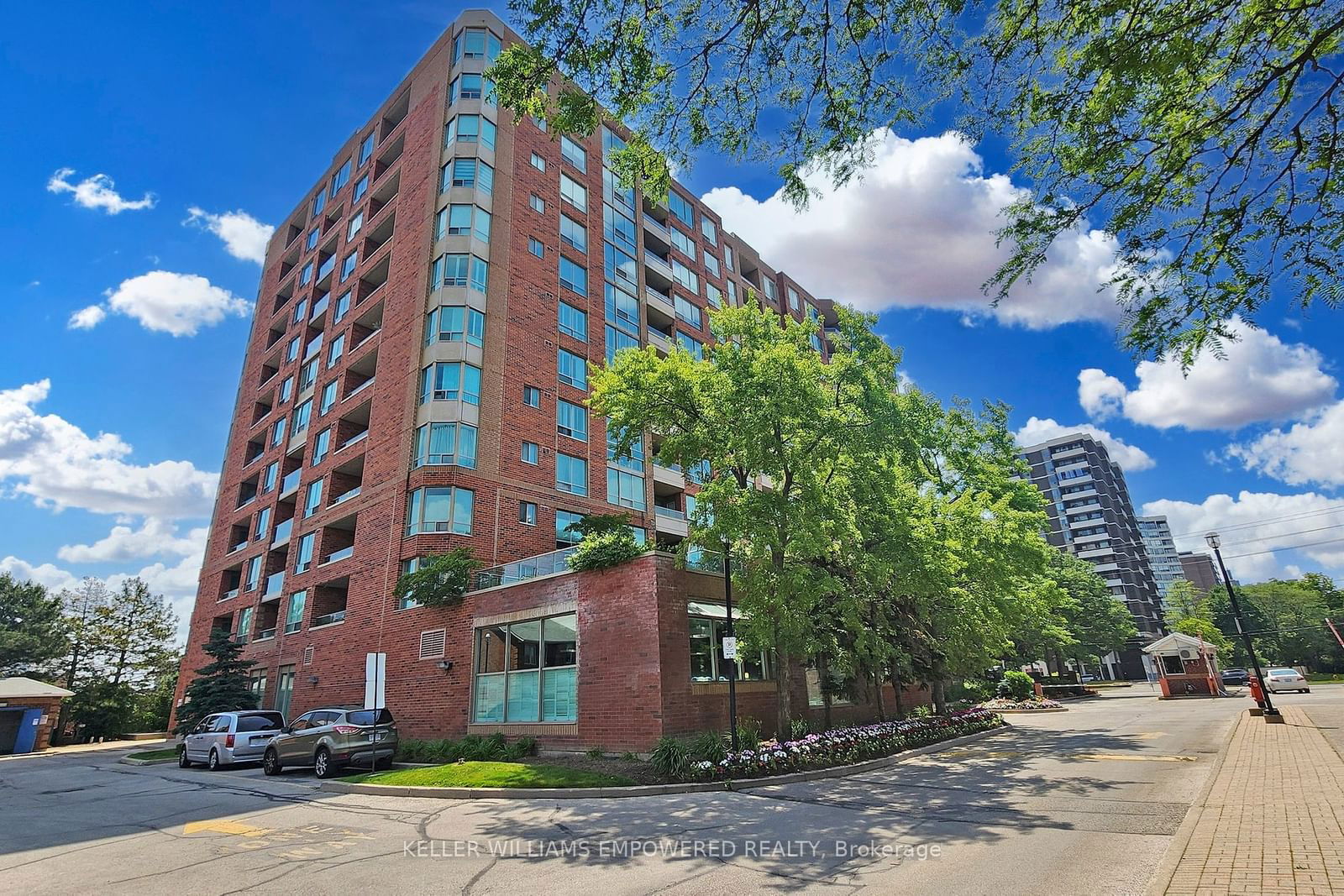 850 Steeles Ave W, unit 709 for sale