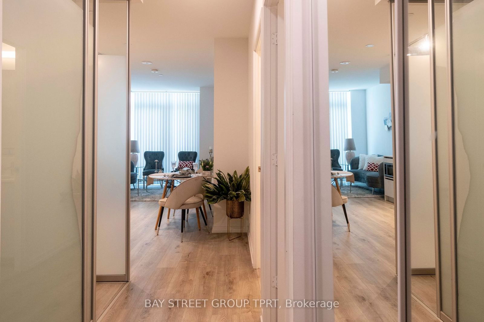 7890 Jane St, unit 703 for sale - image #2