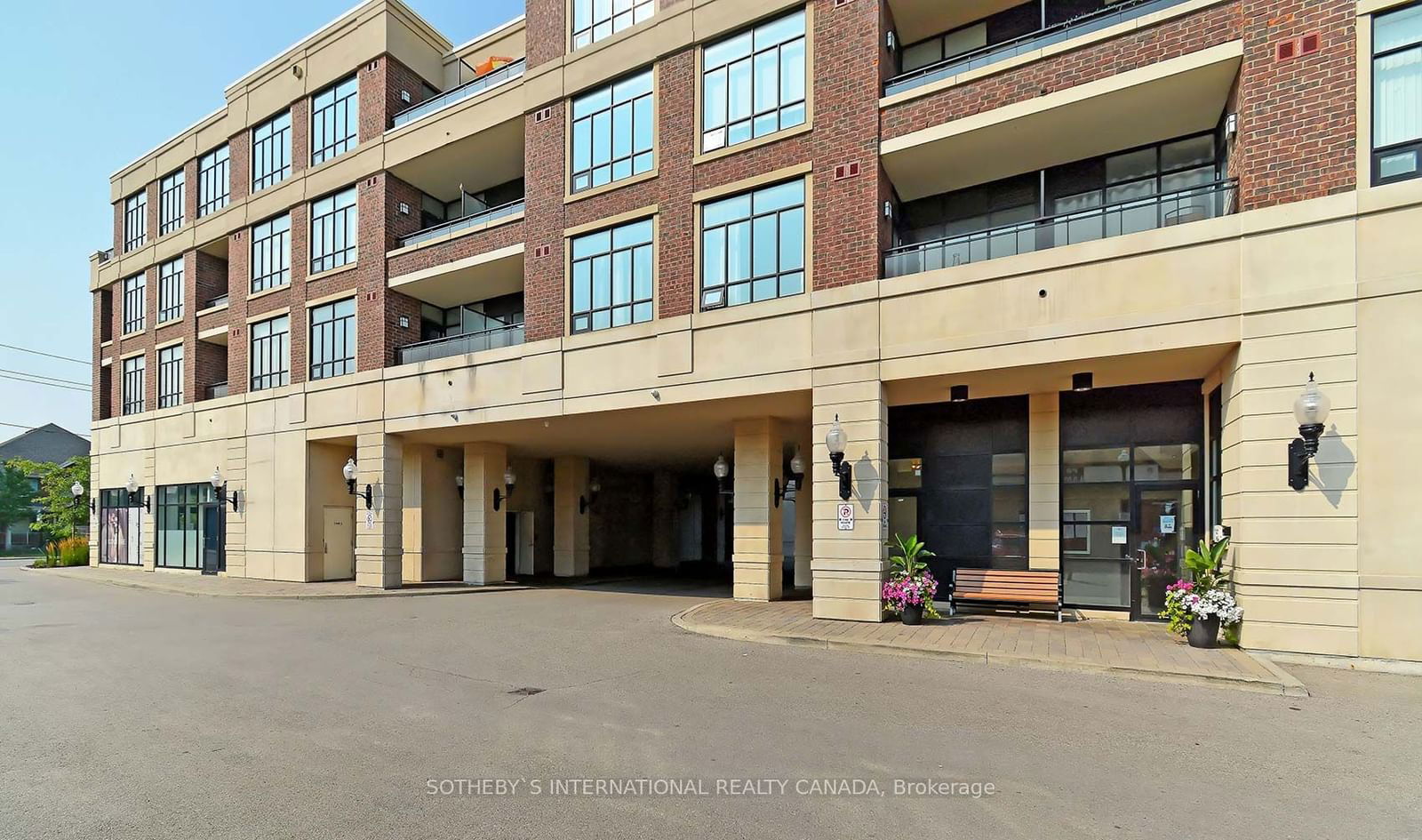 2396 Major Mackenzie Dr, unit 407 for sale - image #4