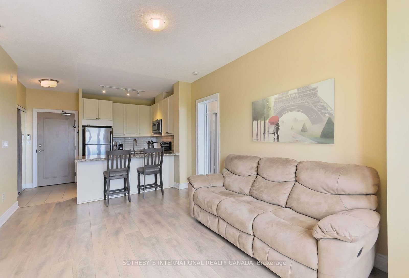 2396 Major Mackenzie Dr, unit 407 for sale - image #8