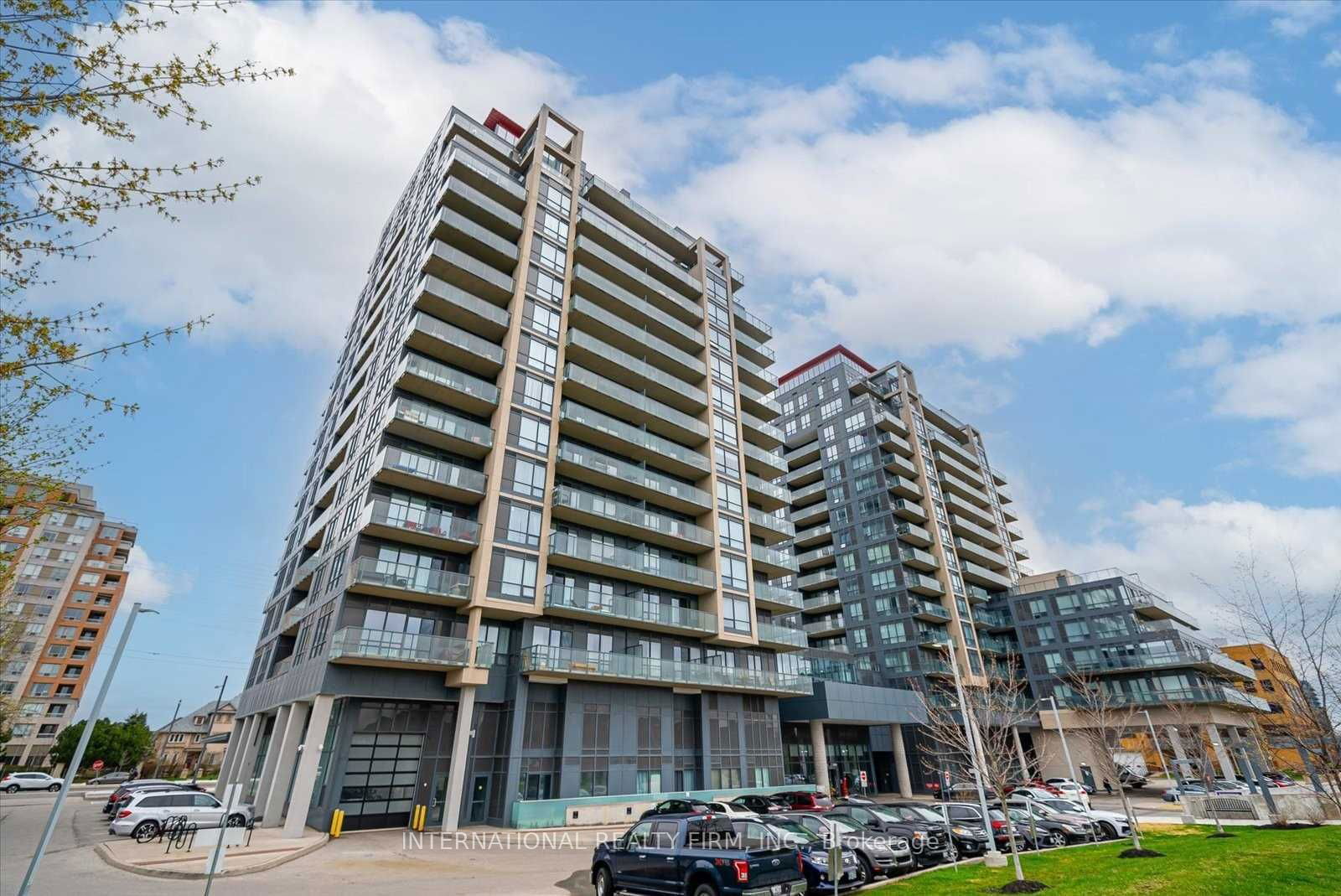 9090 Yonge St, unit 711B for rent - image #3