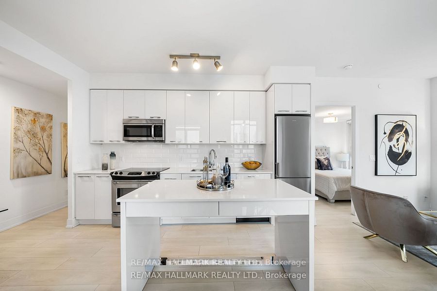 9471 Yonge St, unit 610 for sale - image #10