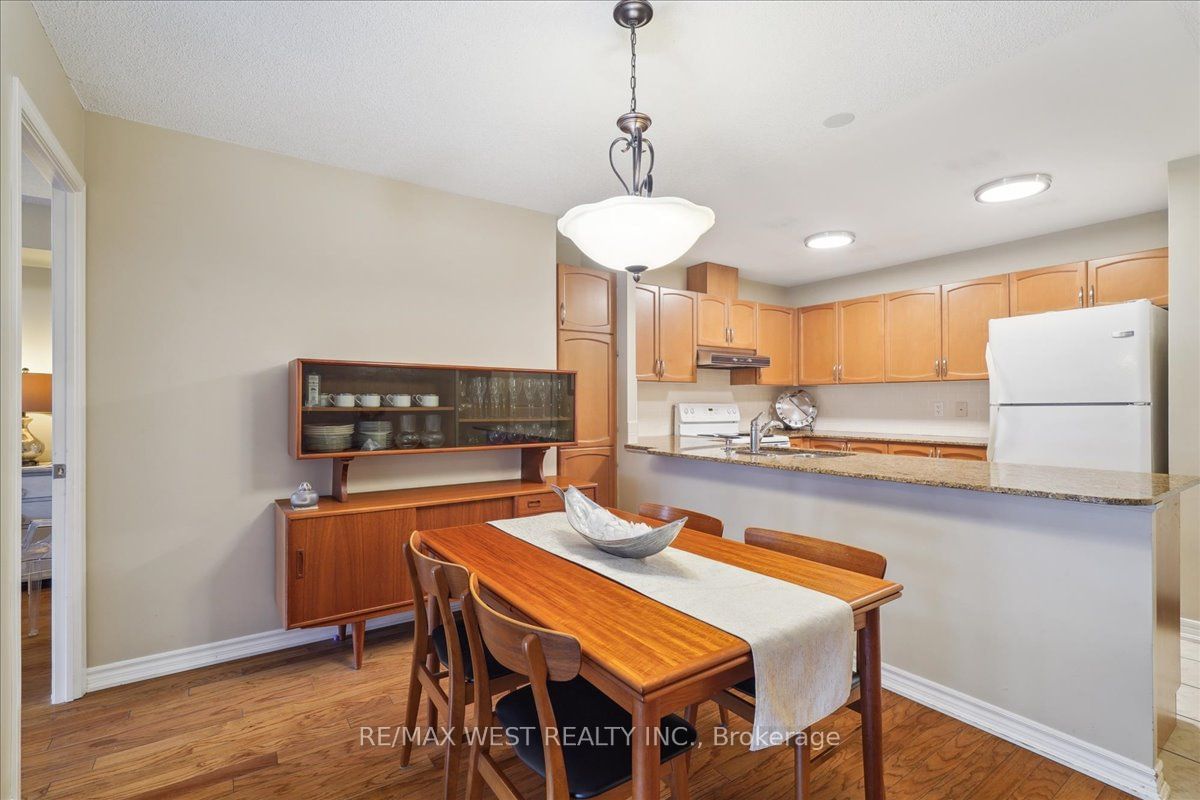 8026 Kipling Ave, unit 308 for sale - image #4