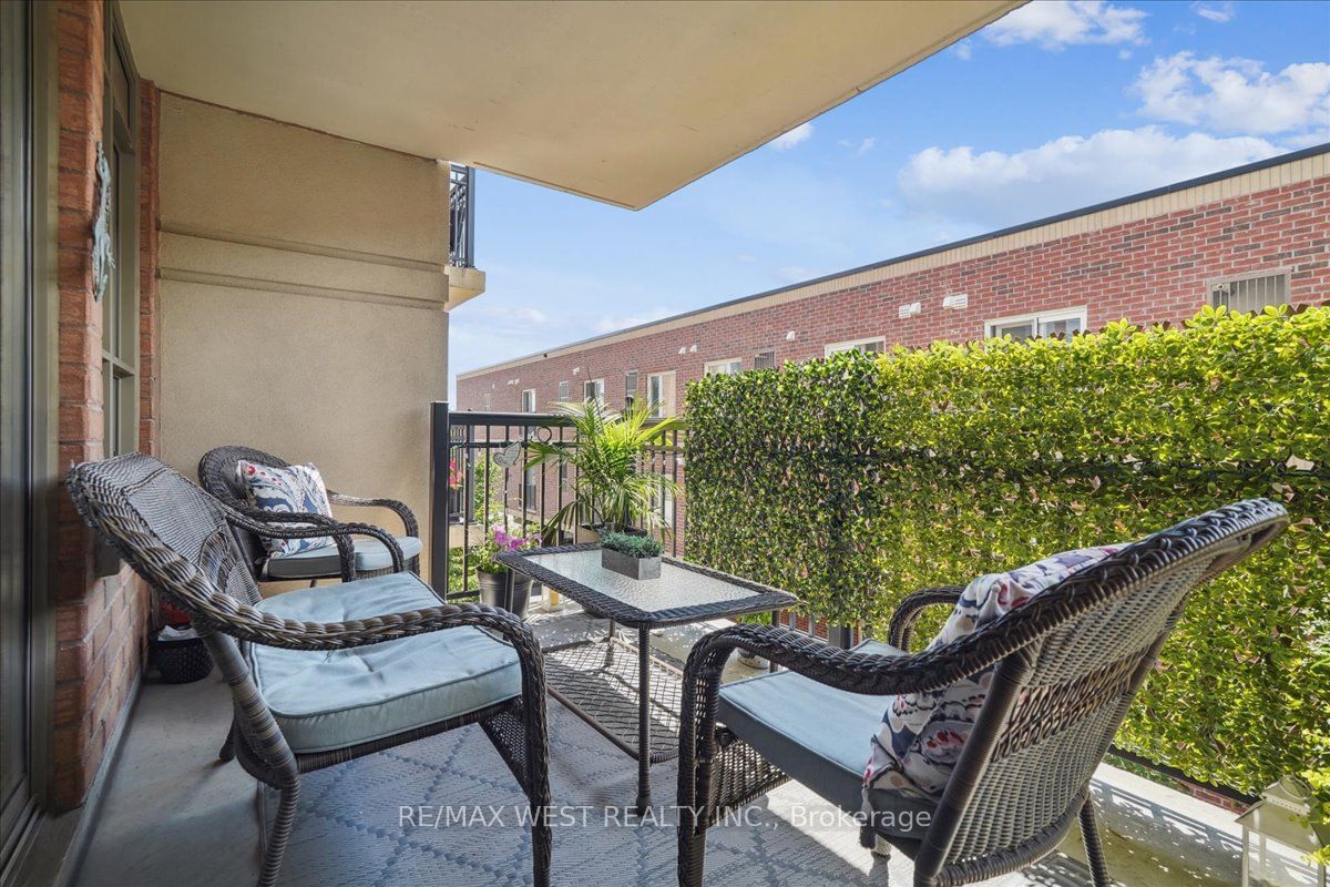 8026 Kipling Ave, unit 308 for sale - image #9