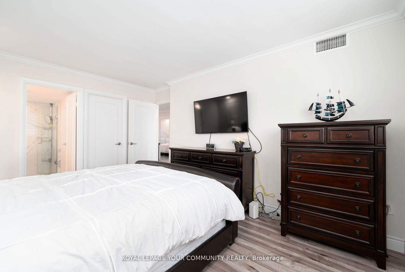 7601 Bathurst St, unit 1601 for sale - image #13