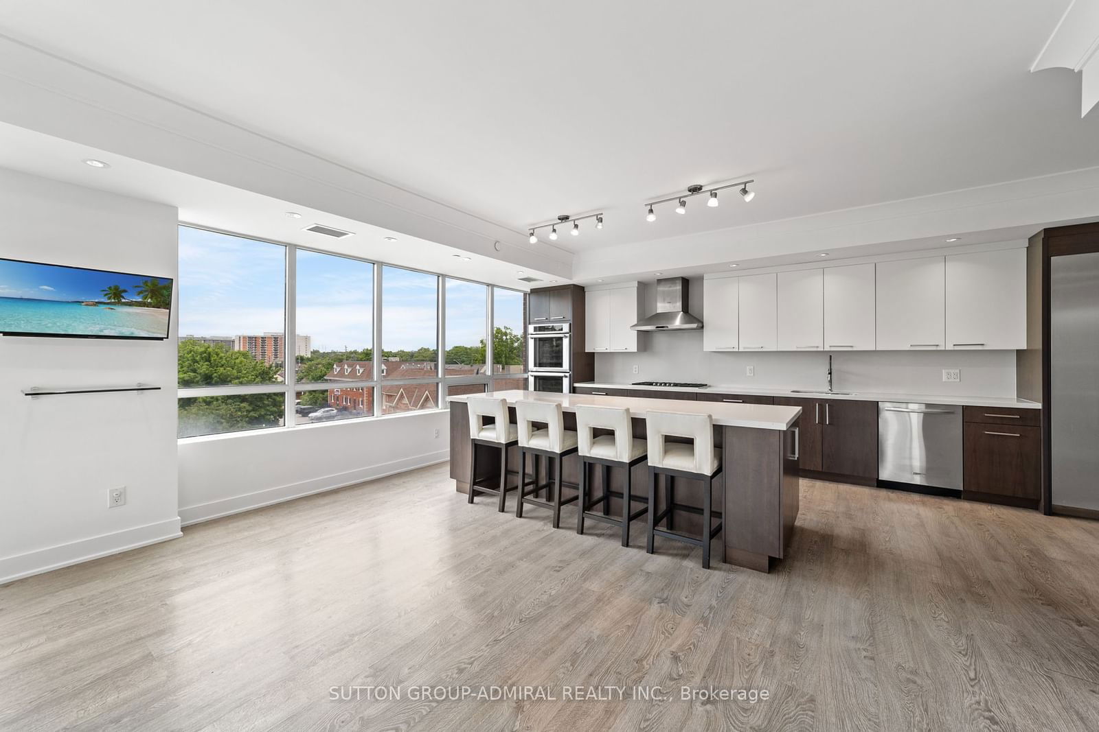 7608 Yonge St, unit 514 for rent - image #13