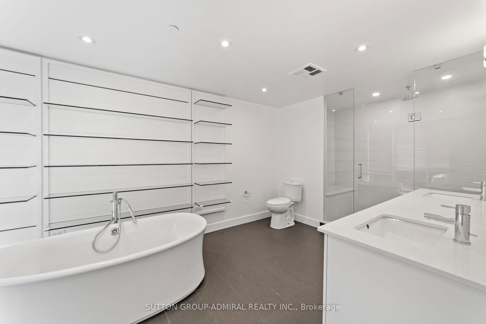 7608 Yonge St, unit 514 for rent - image #21