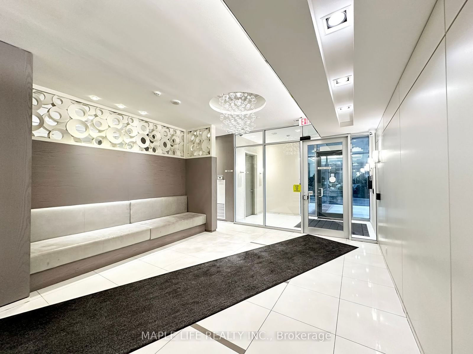 9090 Yonge St, unit 307 for sale - image #6