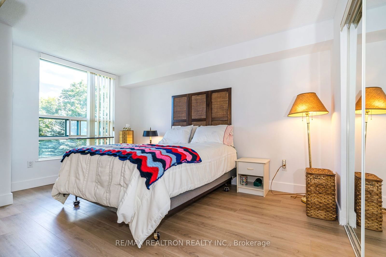 7825 Bayview Ave, unit 210 for sale - image #16