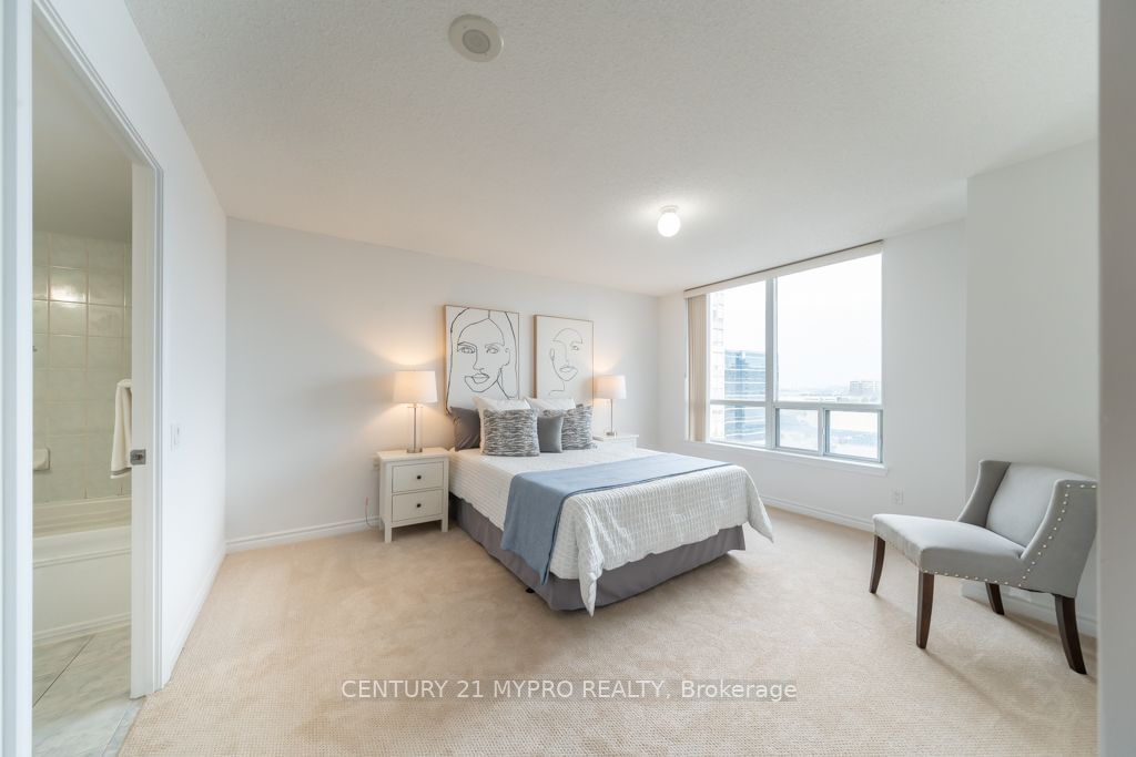 9017 Leslie St, unit 1019 for rent - image #12