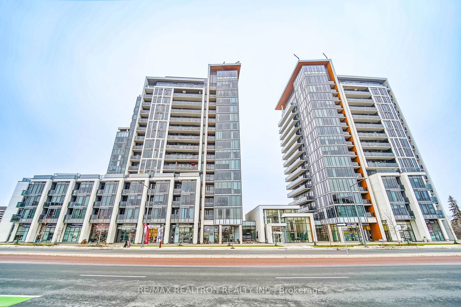 9600 Yonge St, unit 1109 for sale - image #1