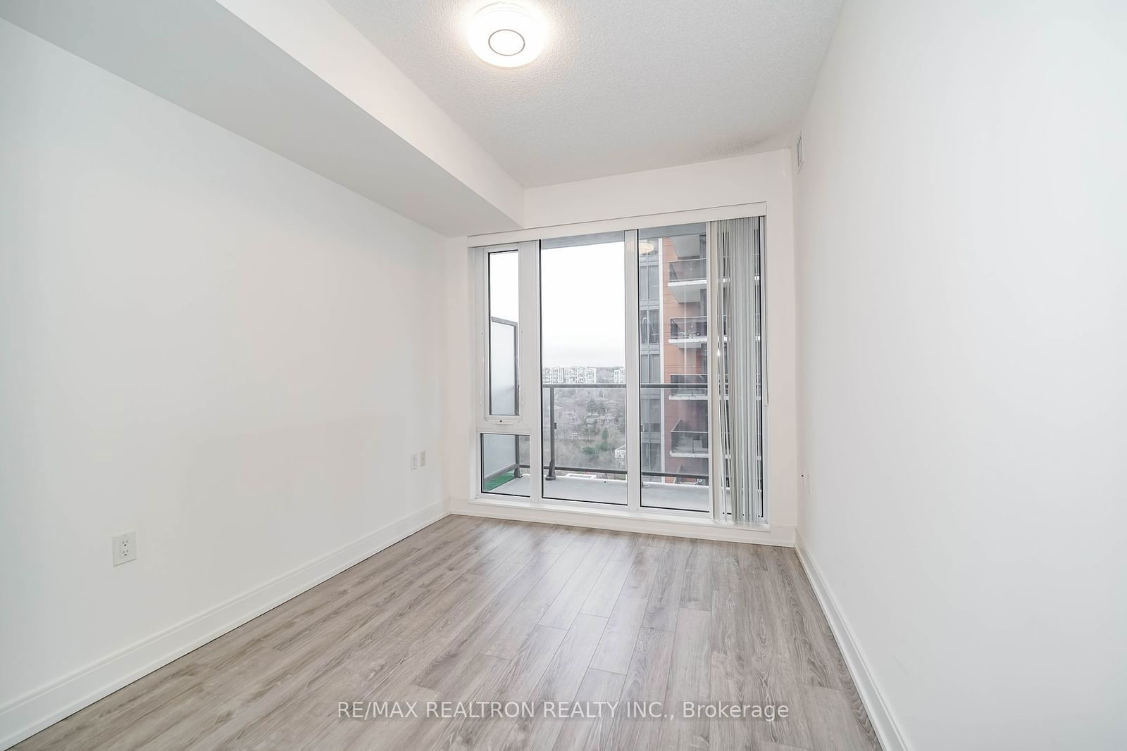 9600 Yonge St, unit 1109 for sale - image #26