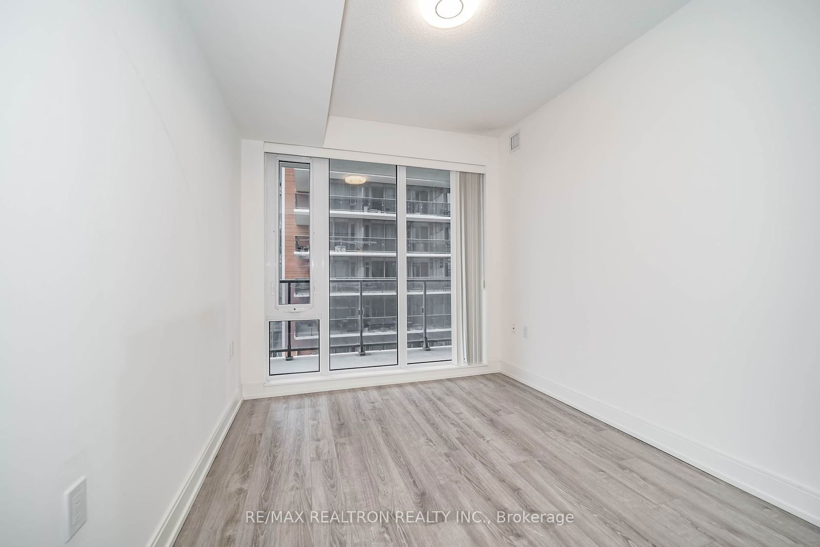 9600 Yonge St, unit 1109 for sale - image #28