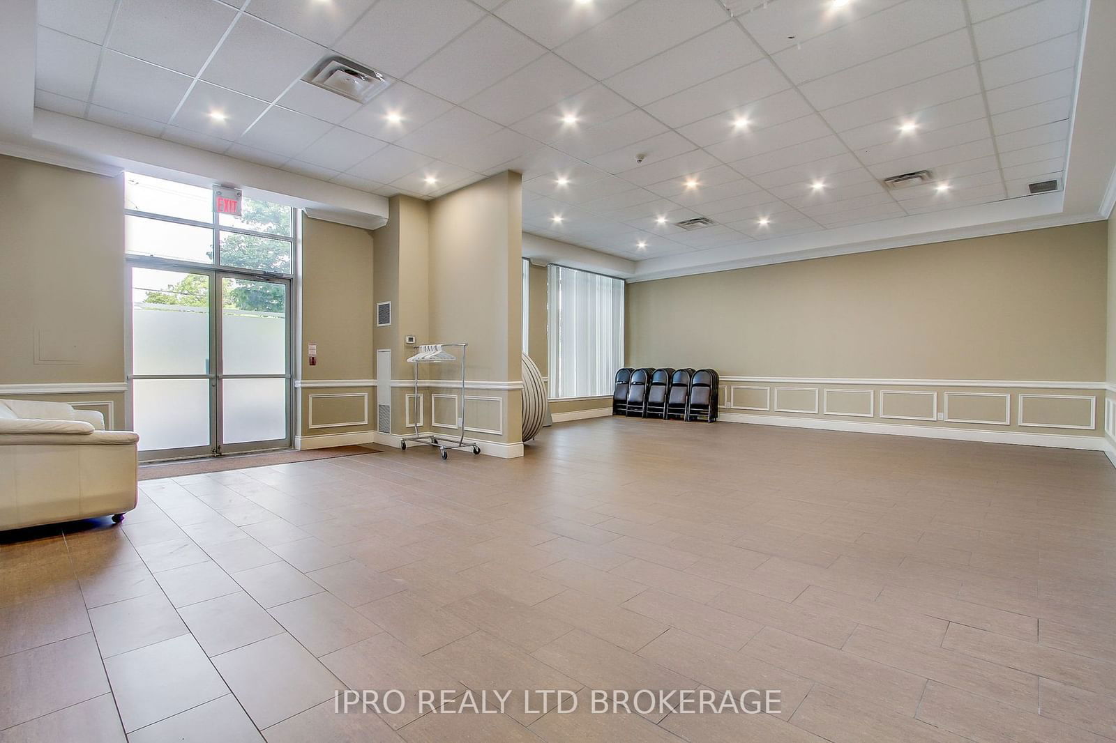 10211 Keele St E, unit 211 for sale - image #25