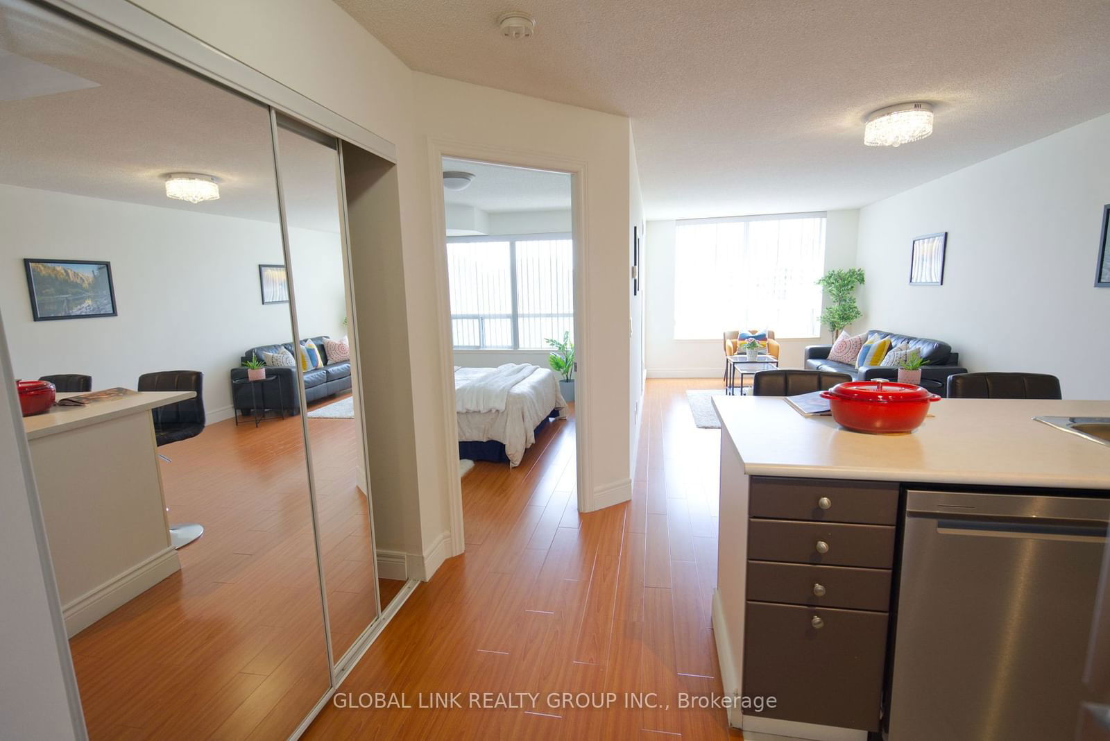 62 Suncrest Blvd, unit 705 for sale - image #2