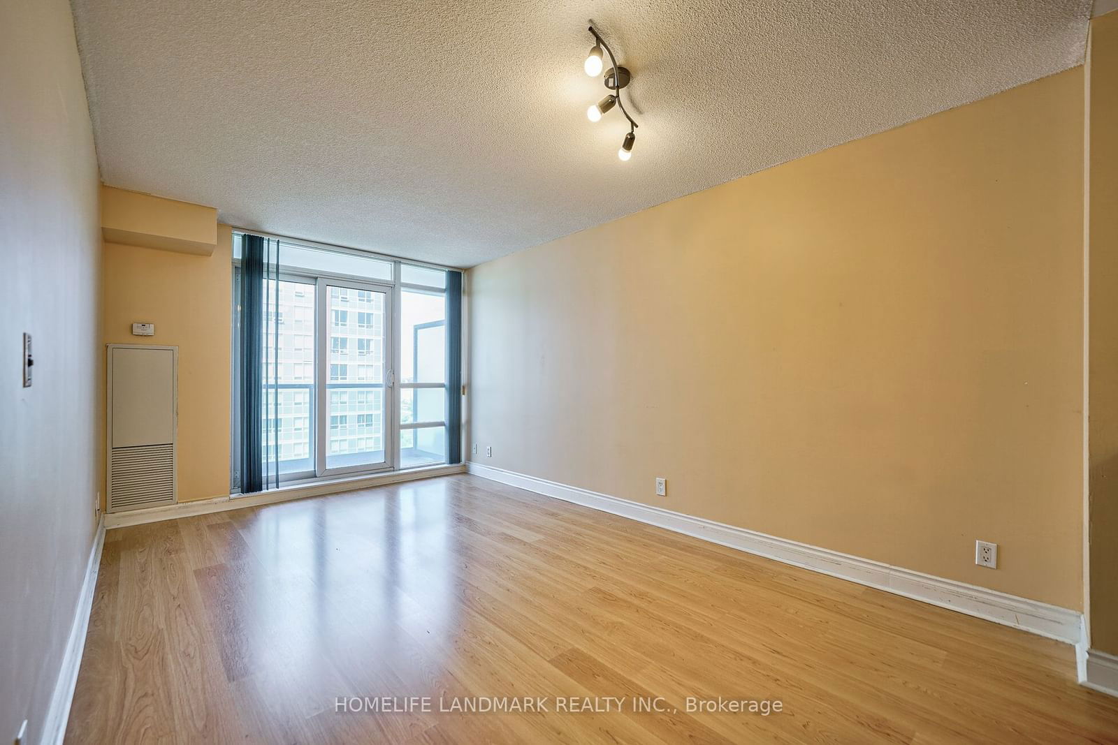 55 South Town Centre Blvd, unit 1109 for sale