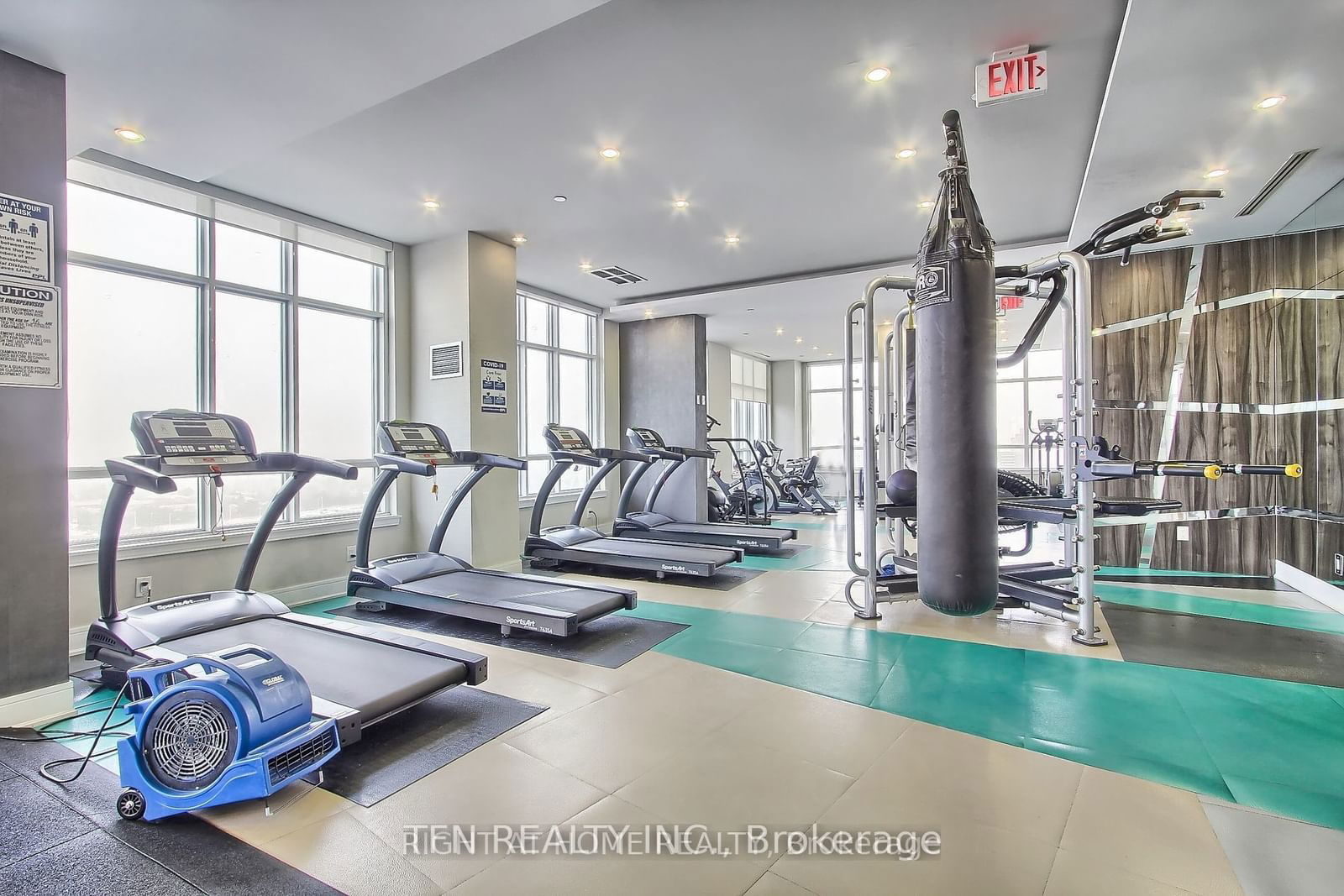 9201 Yonge St, unit 518 for sale - image #21