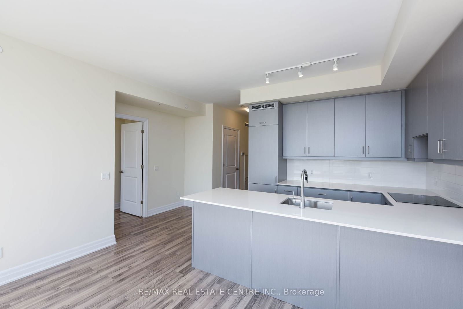 9075 Jane St, unit 508 for sale - image #21