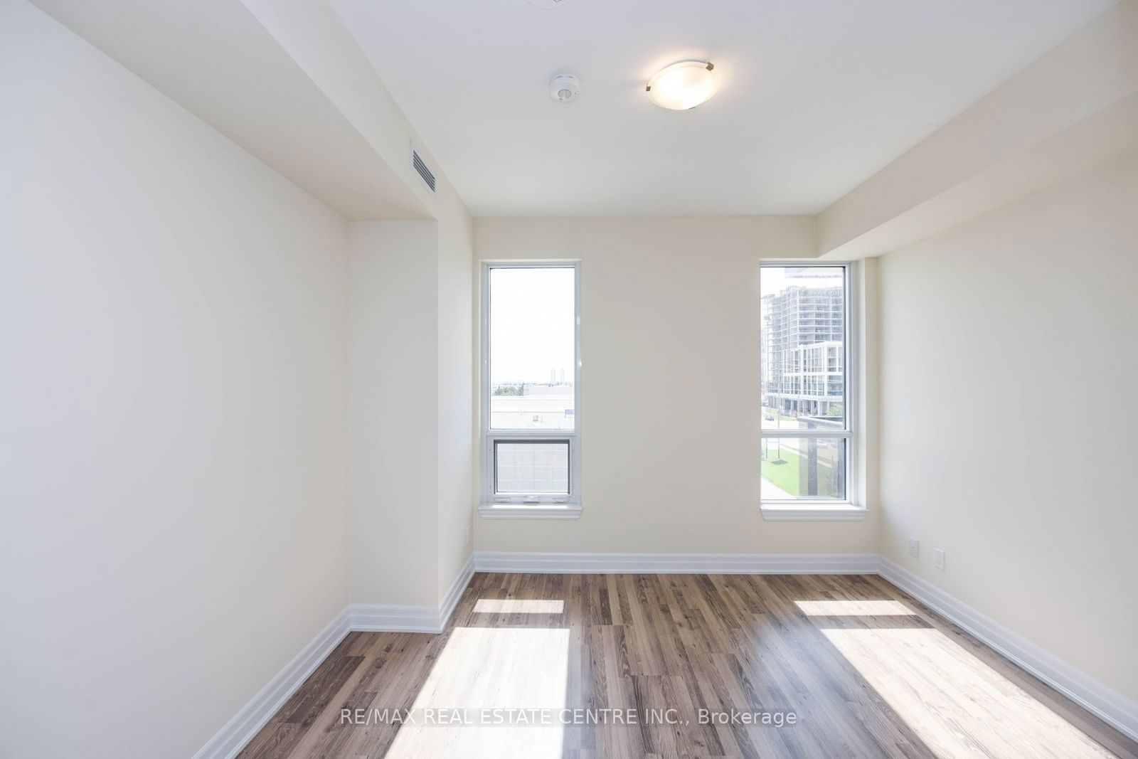 9075 Jane St, unit 508 for sale - image #27