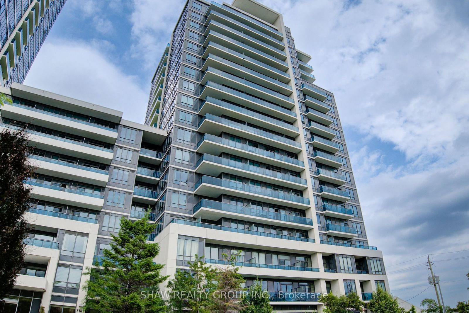 7167 Yonge St, unit PH302 for sale