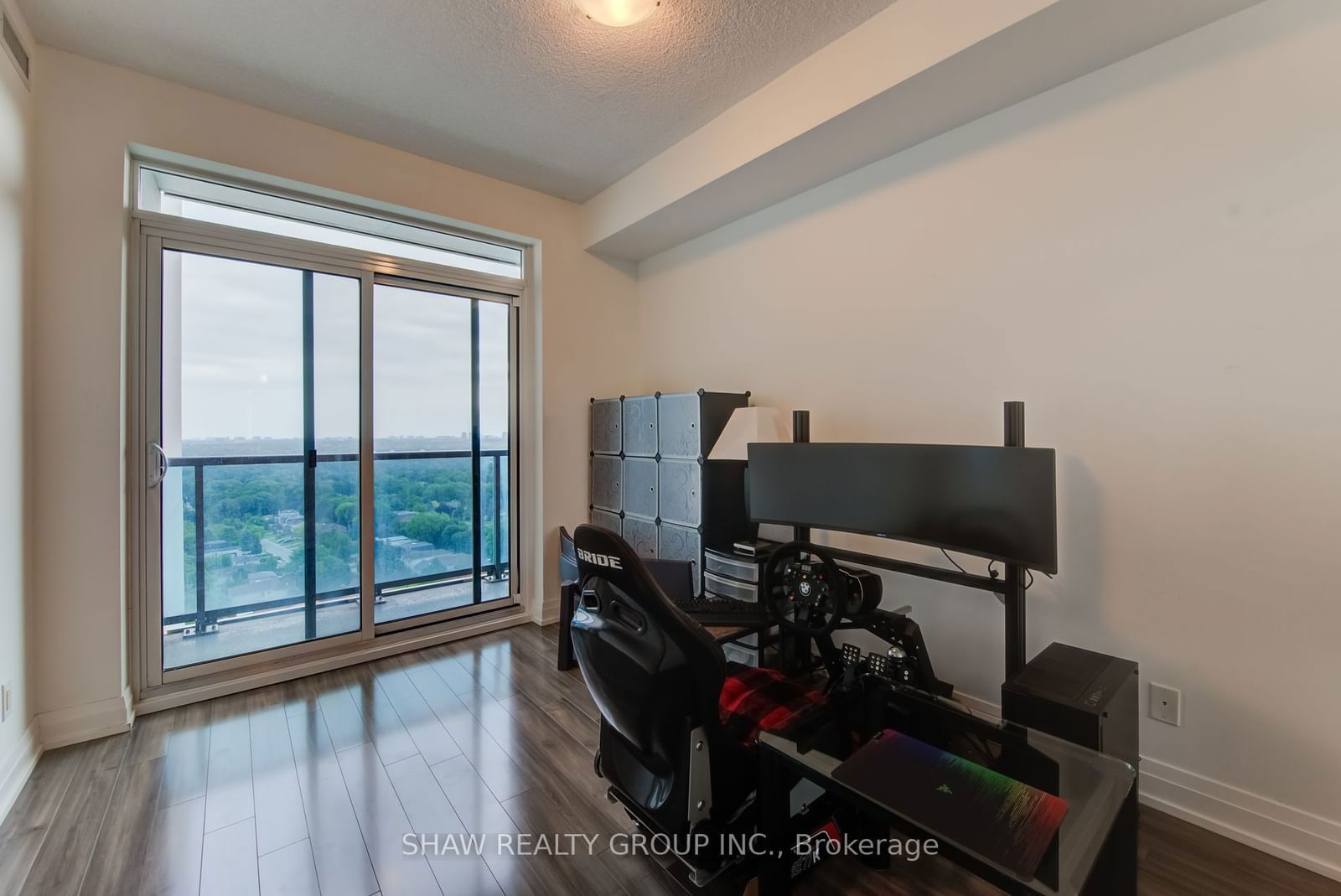 7167 Yonge St, unit PH302 for sale