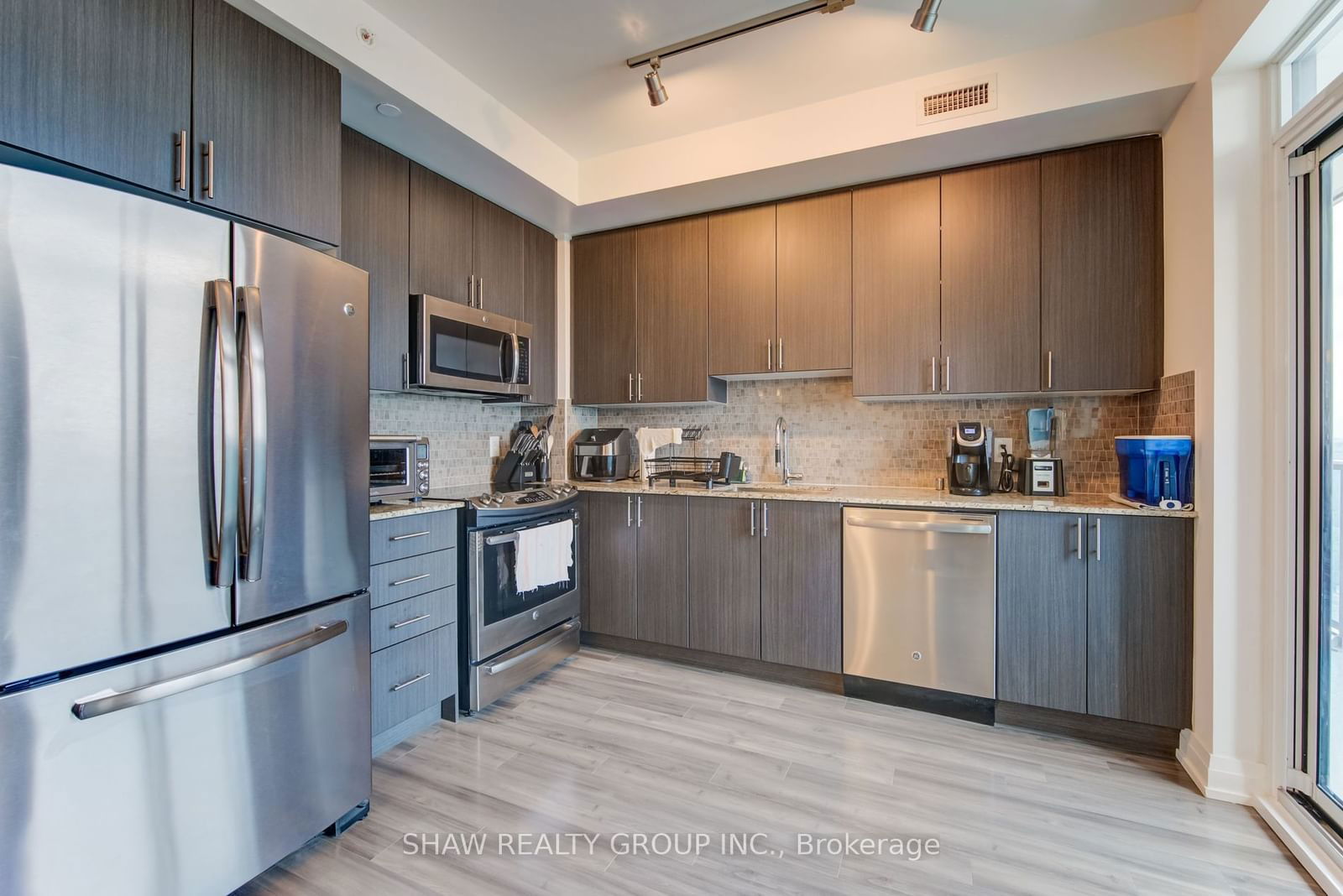 7167 Yonge St, unit PH302 for sale