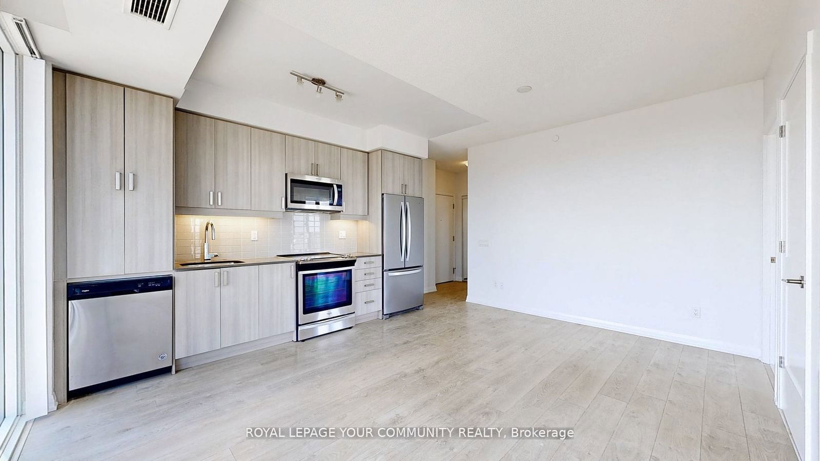 7895 Jane St, unit 3204 for sale - image #8