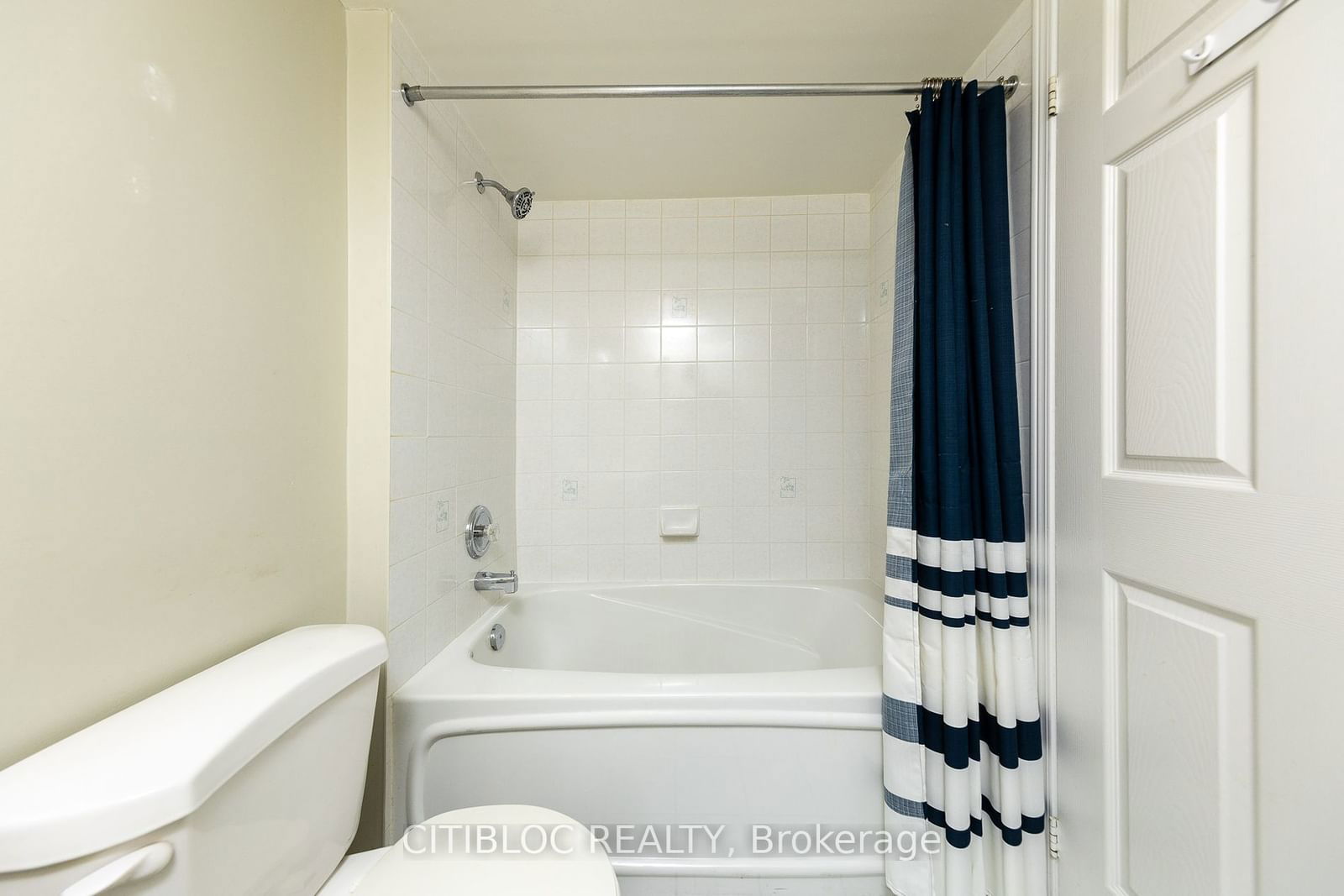 1 Emerald Lane, unit 508 for rent - image #20