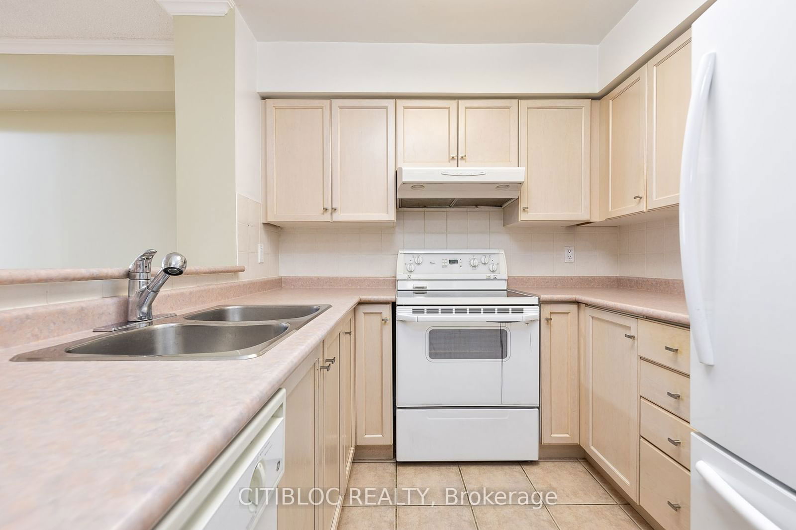 1 Emerald Lane, unit 508 for rent - image #8