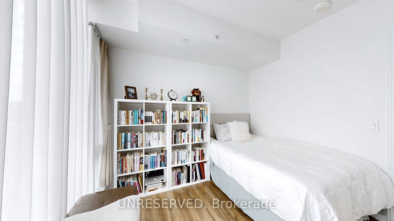 9618 Yonge St, unit 205 for sale - image #20