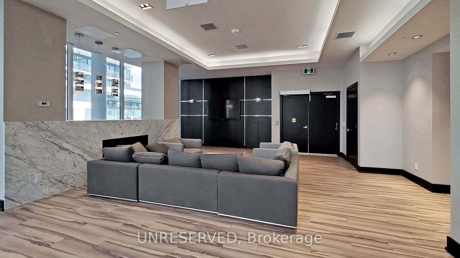 9618 Yonge St, unit 205 for sale - image #31