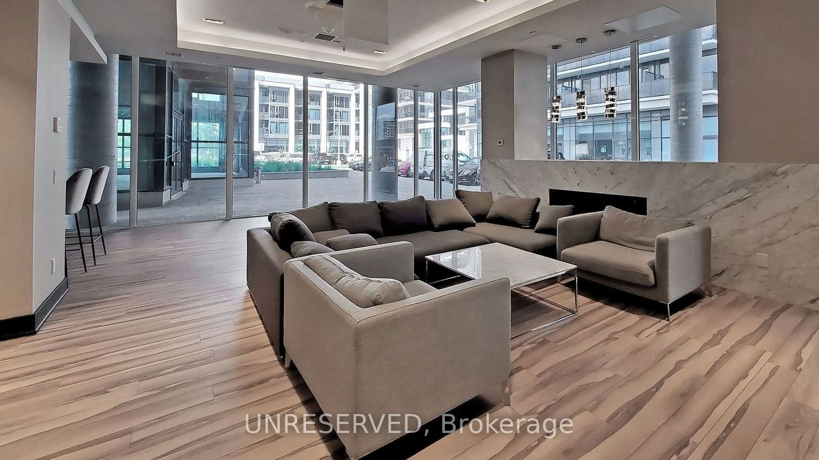 9618 Yonge St, unit 205 for sale - image #33