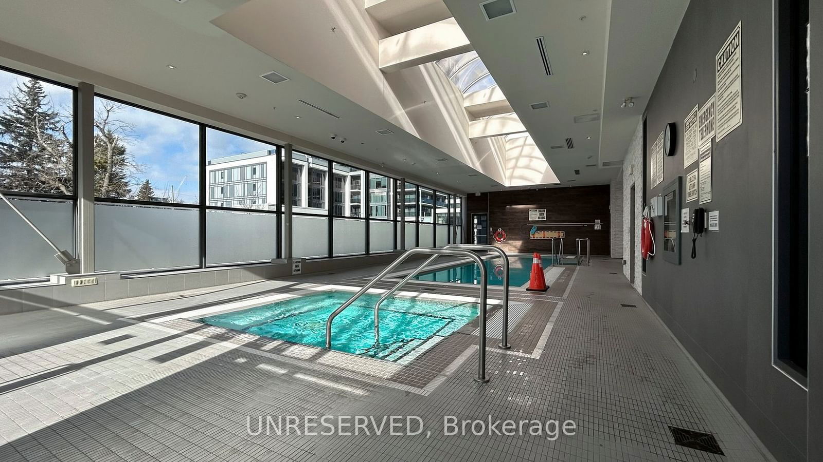 9618 Yonge St, unit 205 for sale - image #37