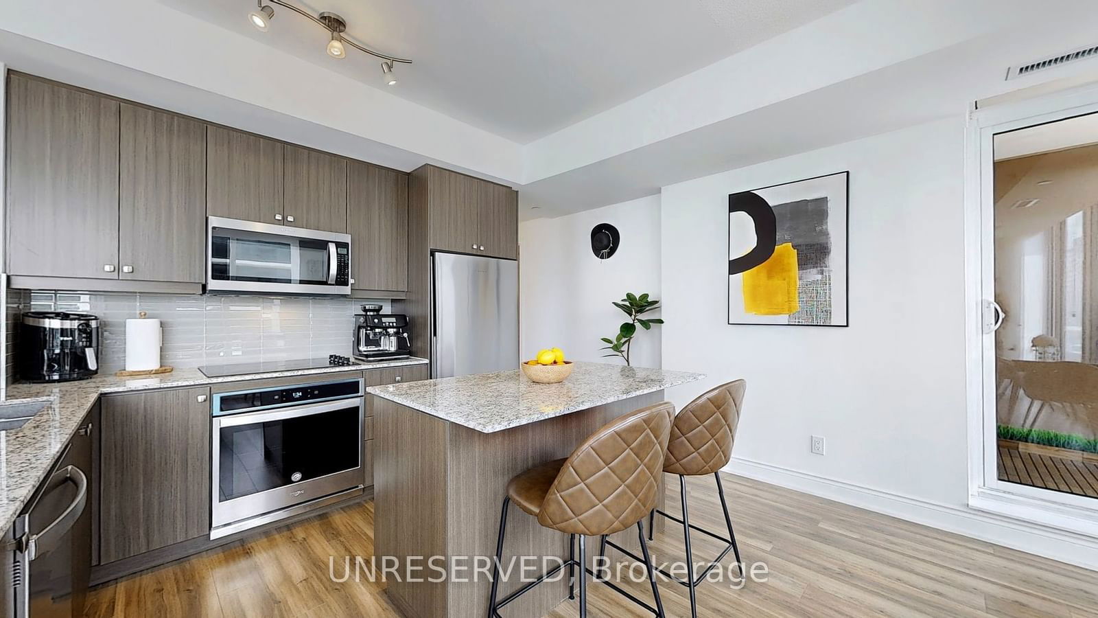 9618 Yonge St, unit 205 for sale - image #7