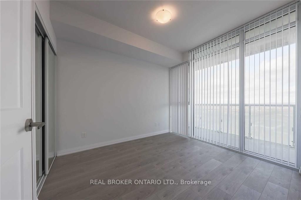 7895 Jane St, unit 614 for sale - image #3