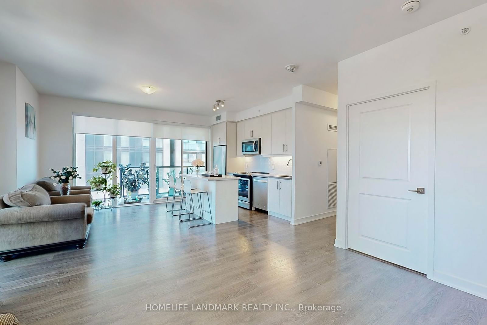 85 Oneida Cres, unit 614 for sale - image #8